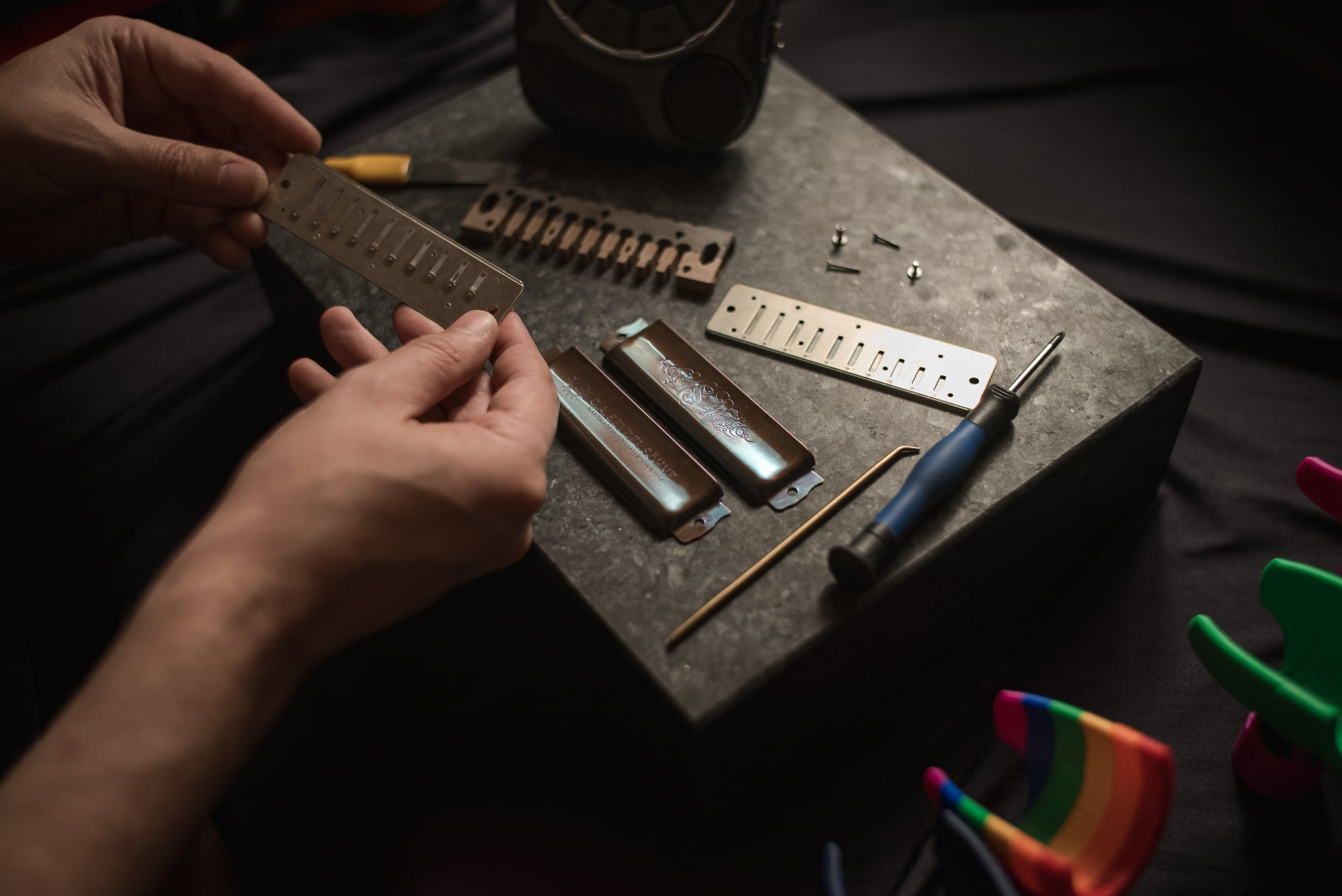 Woozle Harmonicas offers harmonica repair and customization services, including Seydel Certified warranty services.
